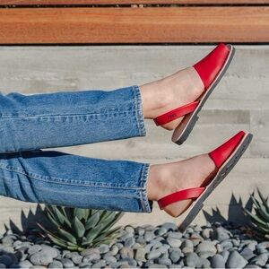 PONS Avarcas Classic Style Red Leather Sandals Slingback Size 8 NWOT